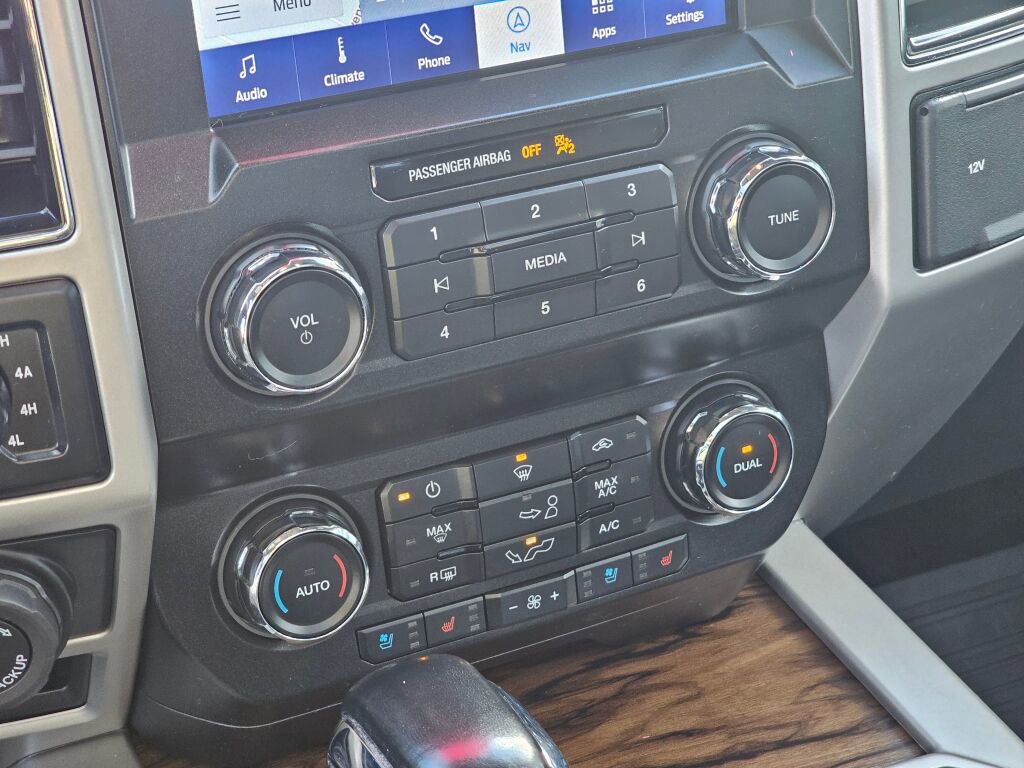 Used 2020 Ford F150 Lariat image 29