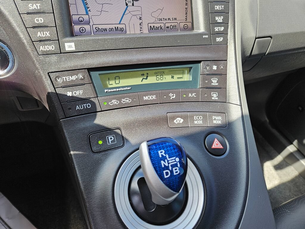 Used 2010 Toyota Prius Three FWD image 22