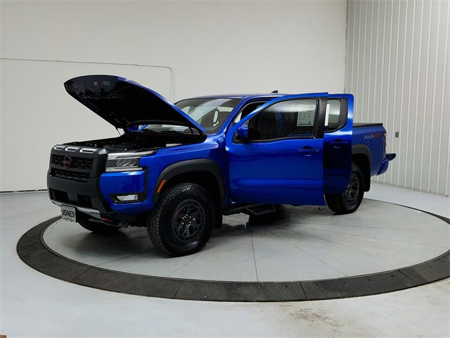 Used 2025 Nissan Frontier PRO-4X image 11