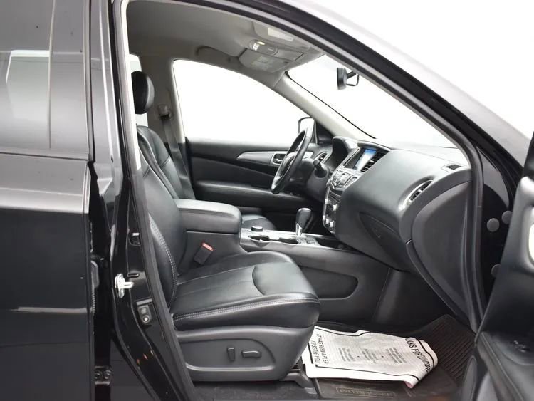 Used 2020 Nissan Pathfinder SL image 17