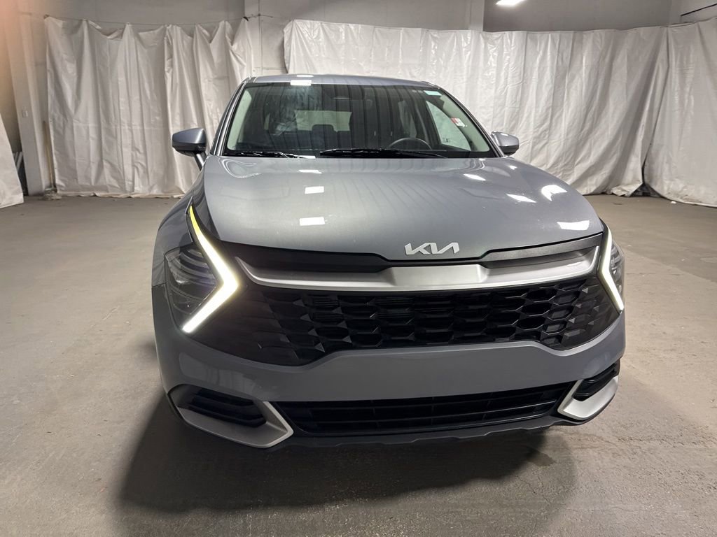 Used 2025 Kia Sportage LX video 2