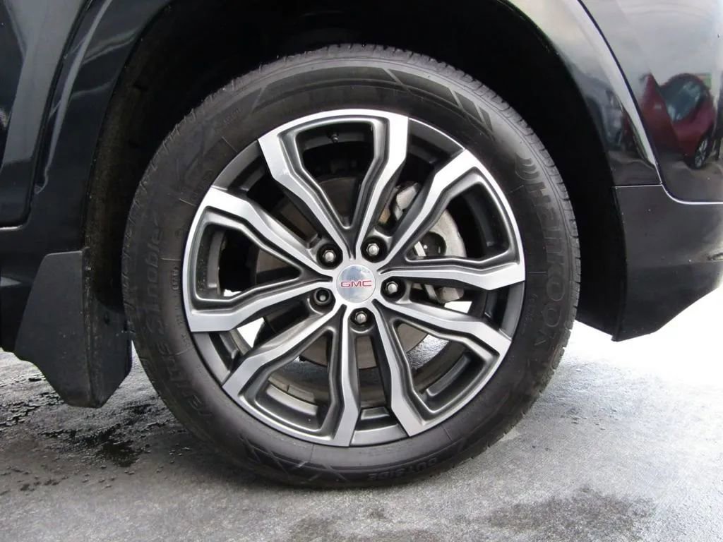 Used 2018 GMC Terrain Denali w/ Comfort Package image 46