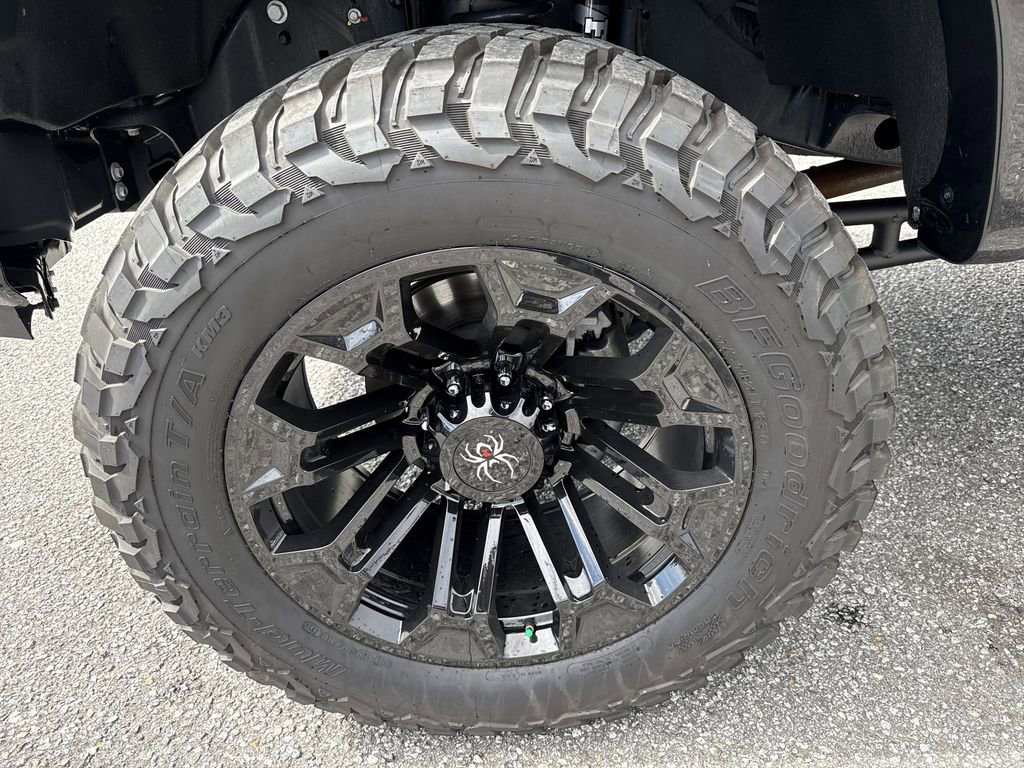 Used 2025 Ford F250 XLT w/ Black Appearance Package image 11