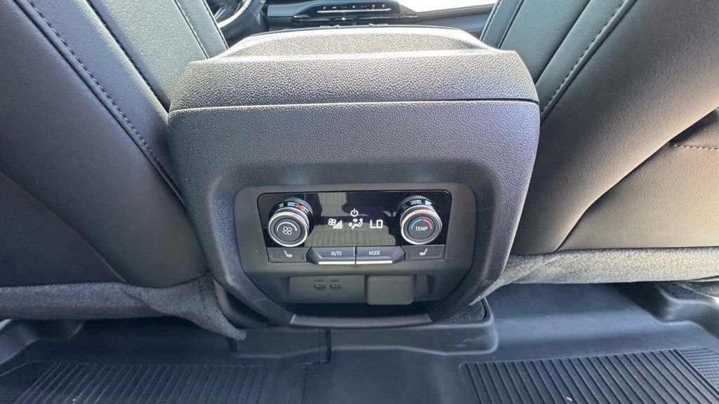 Used 2026 Buick Enclave Avenir w/ Super Cruise Package FWD image 9