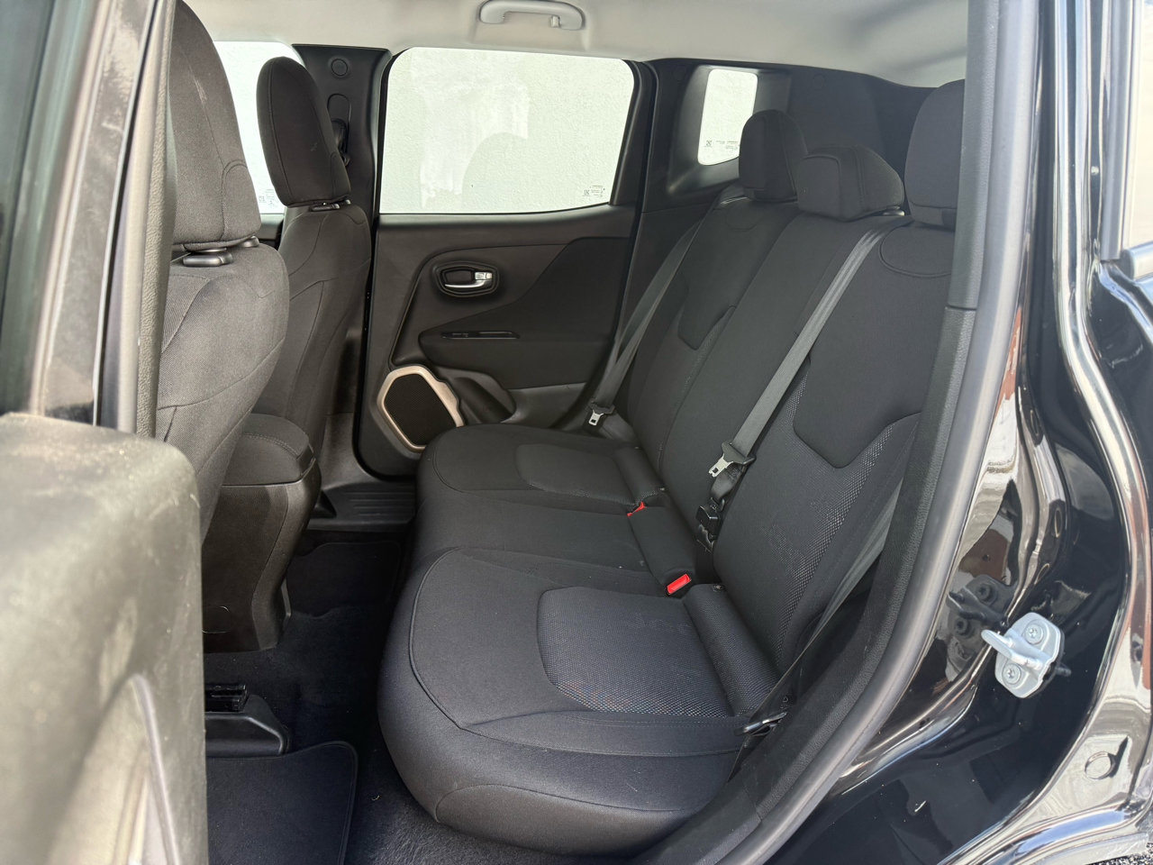 Used 2017 Jeep Renegade Sport w/ Power & Air Group image 4