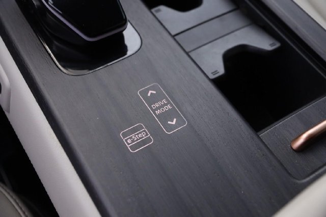 Certified 2023 Nissan Ariya FWD image 18