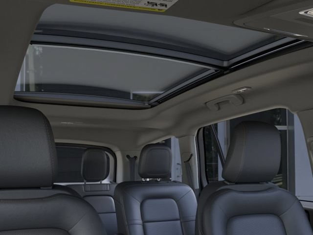 New 2026 Lincoln Aviator 2WD w/ Jet Appearance Package image 22