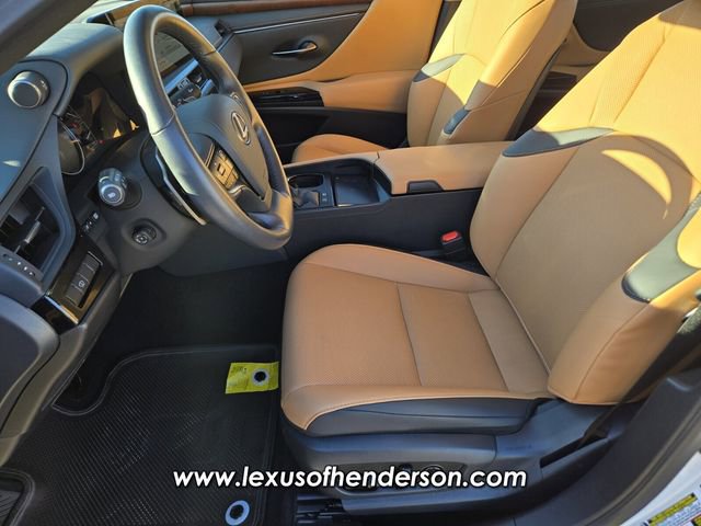 Used 2025 Lexus ES 300h w/ Premium Package image 10