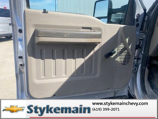 Used 2008 Ford F550 4x4 Regular Cab Super Duty image 12