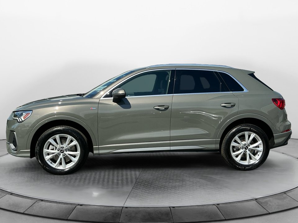 Used 2025 Audi Q3 2.0T Premium Plus w/ Premium Plus Package AWD/4WD image 4