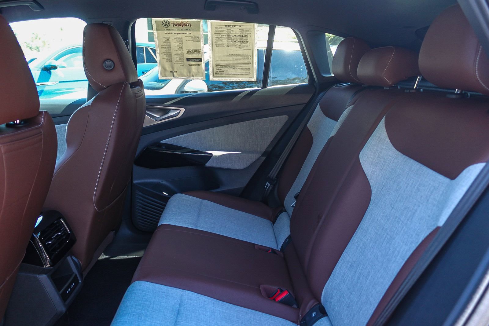 Used 2023 Volkswagen ID.4 Pro image 19