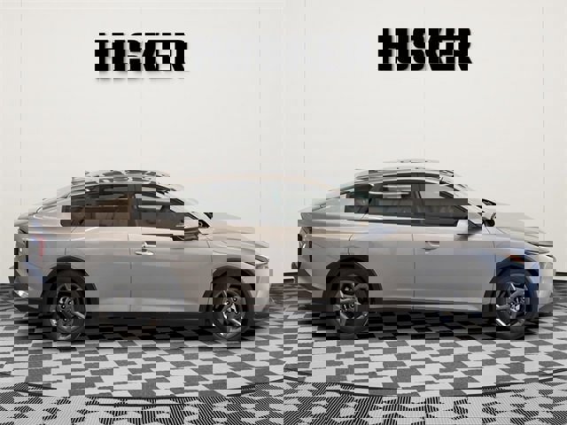 Used 2025 Kia K4 LXS image 2