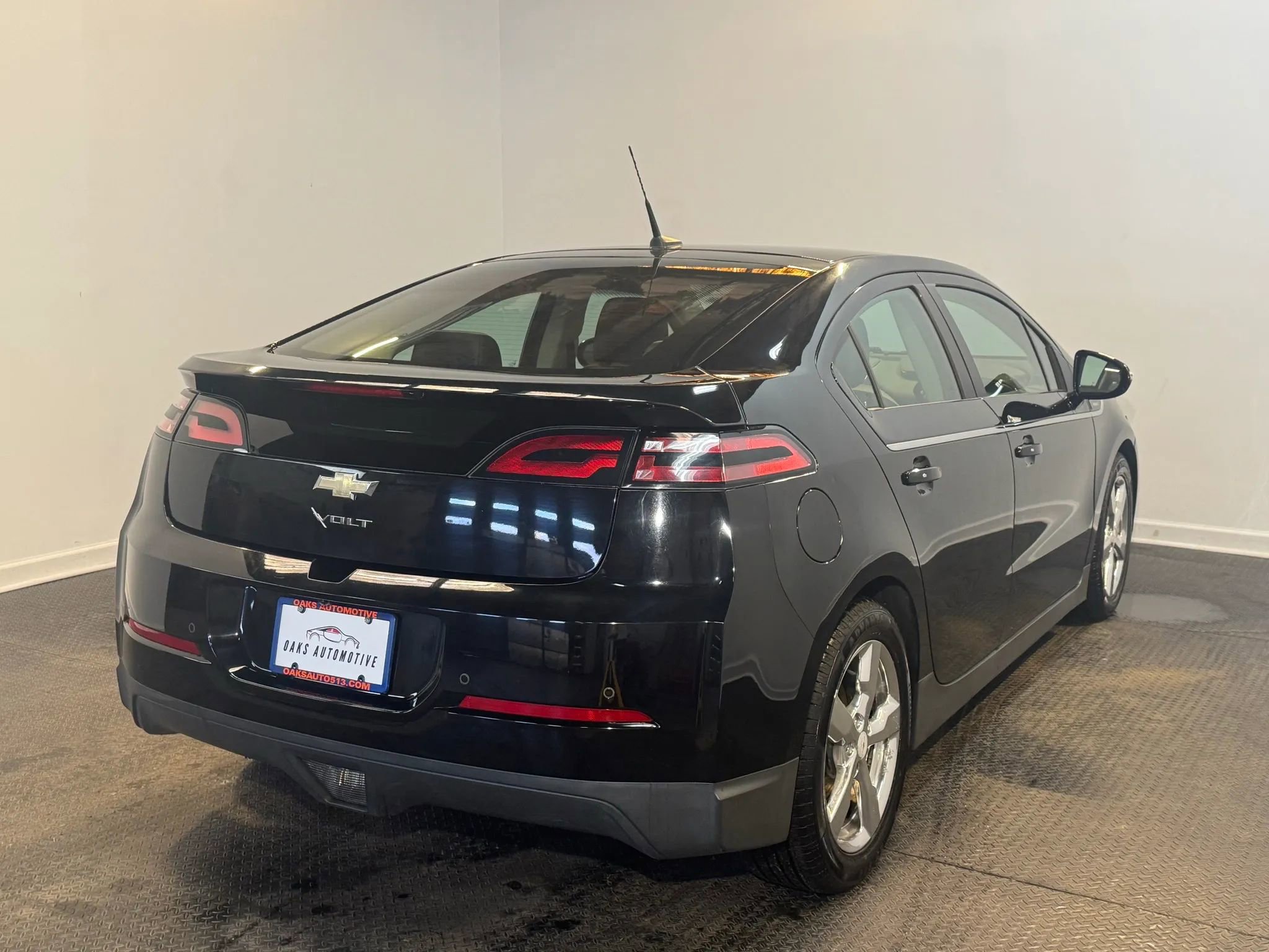Used 2012 Chevrolet Volt Premium w/ Premium Trim Package image 4