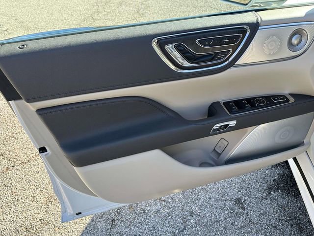 Used 2020 Lincoln Continental Reserve w/ Luxury Package image 22