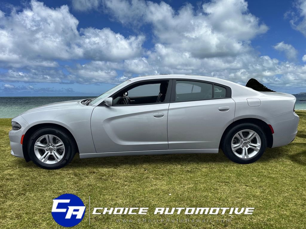 Used 2022 Dodge Charger SXT w/ Leather Interior Group RWD image 3
