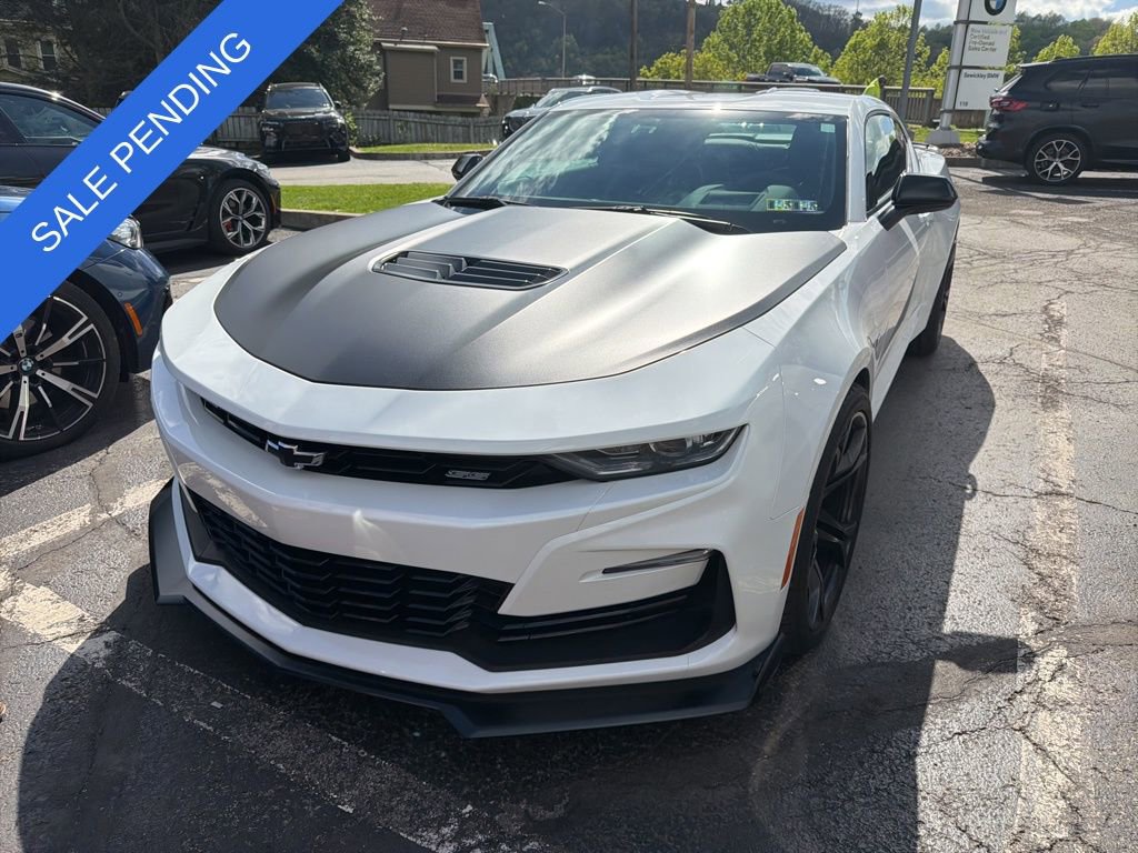 Used 2022 Chevrolet Camaro SS RWD image 3