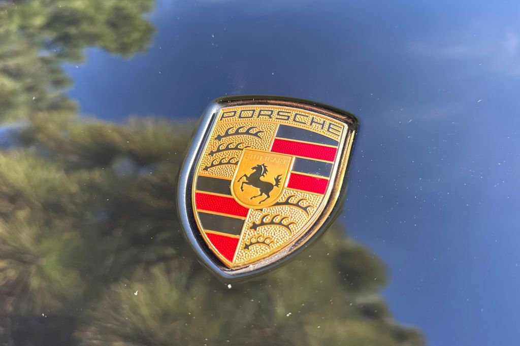 Used 2023 Porsche Cayenne image 38