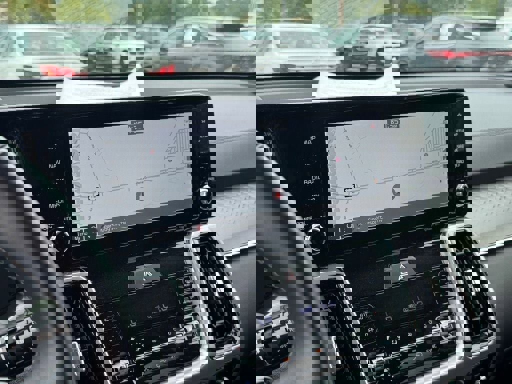 Used 2023 Kia Sorento SX image 25