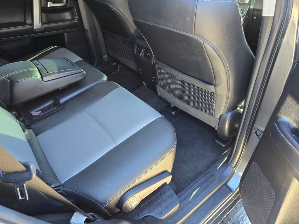 Used 2019 Toyota 4Runner SR5 Premium image 32