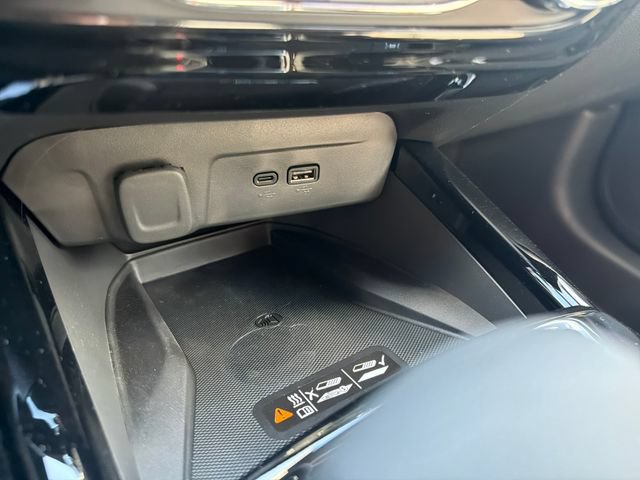 New 2026 Chevrolet Trax RS w/ Sunroof Package FWD image 27