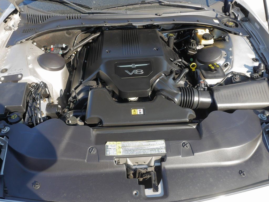 Used 2005 Ford Thunderbird image 26