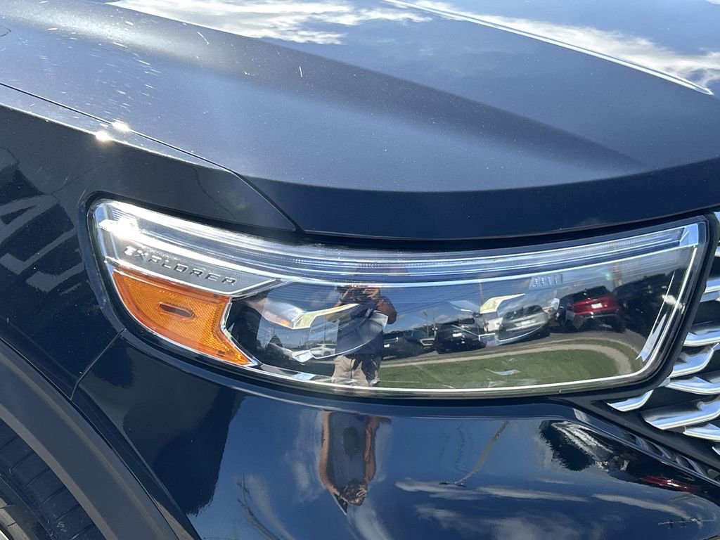 Used 2022 Ford Explorer Platinum w/ Technology Package image 7