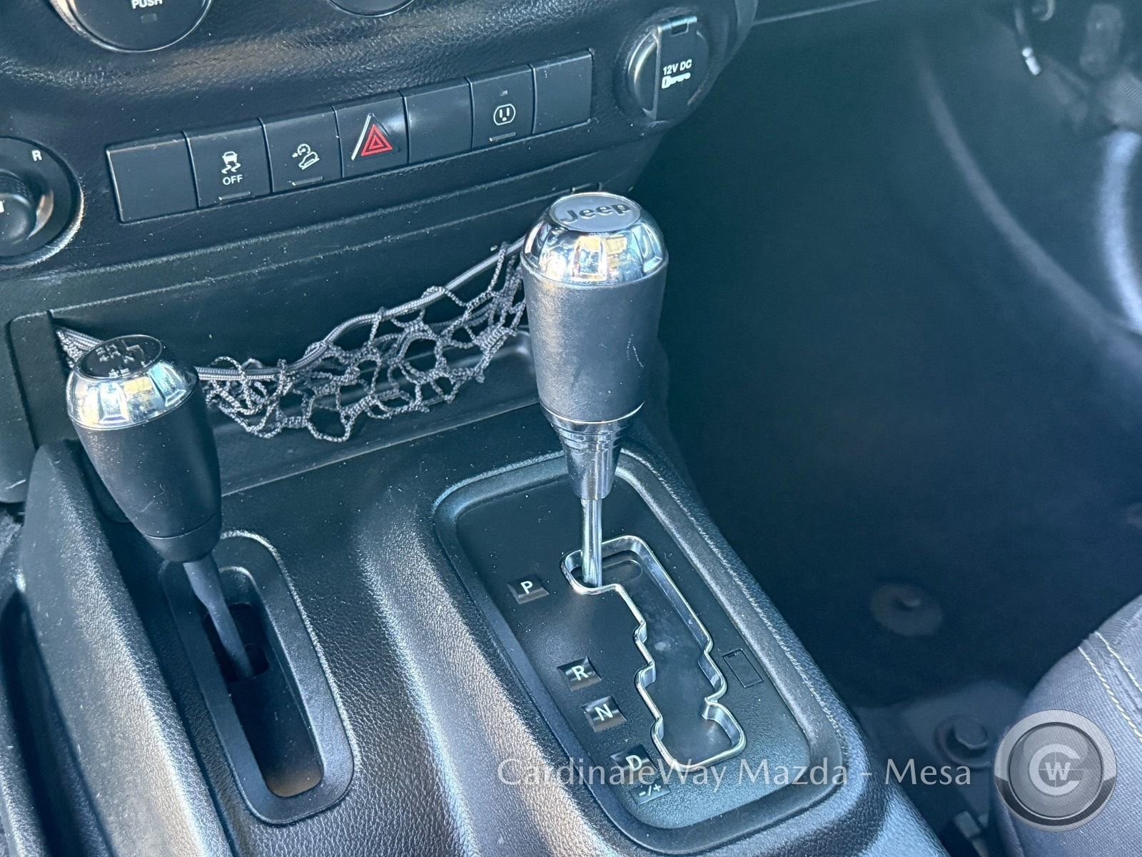 Used 2017 Jeep Wrangler Unlimited Sahara image 25