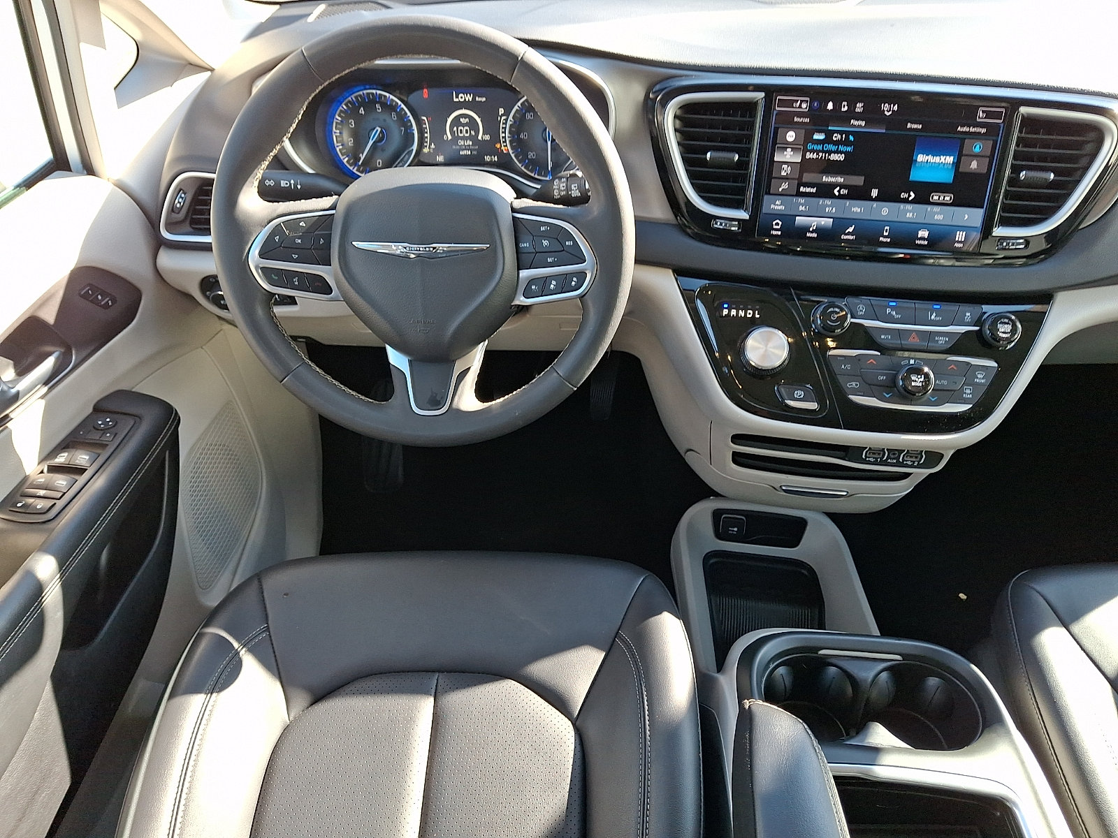 Used 2024 Chrysler Pacifica Touring-L FWD image 14