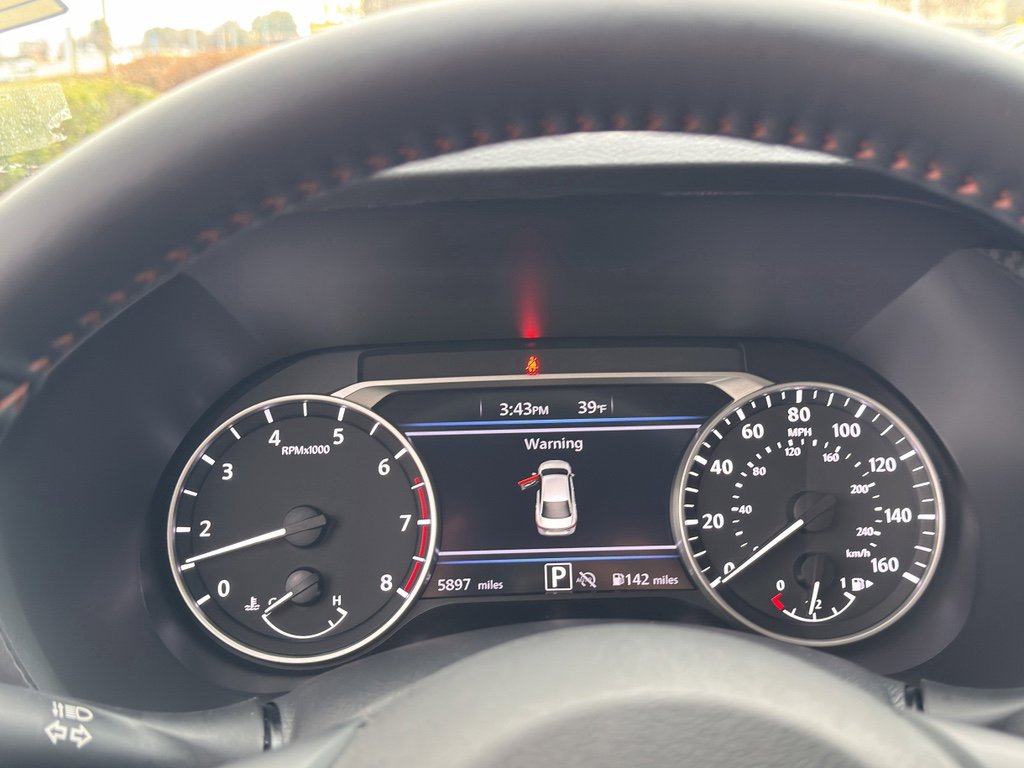 Used 2024 Nissan Sentra SR w/ SR Premium Package image 22