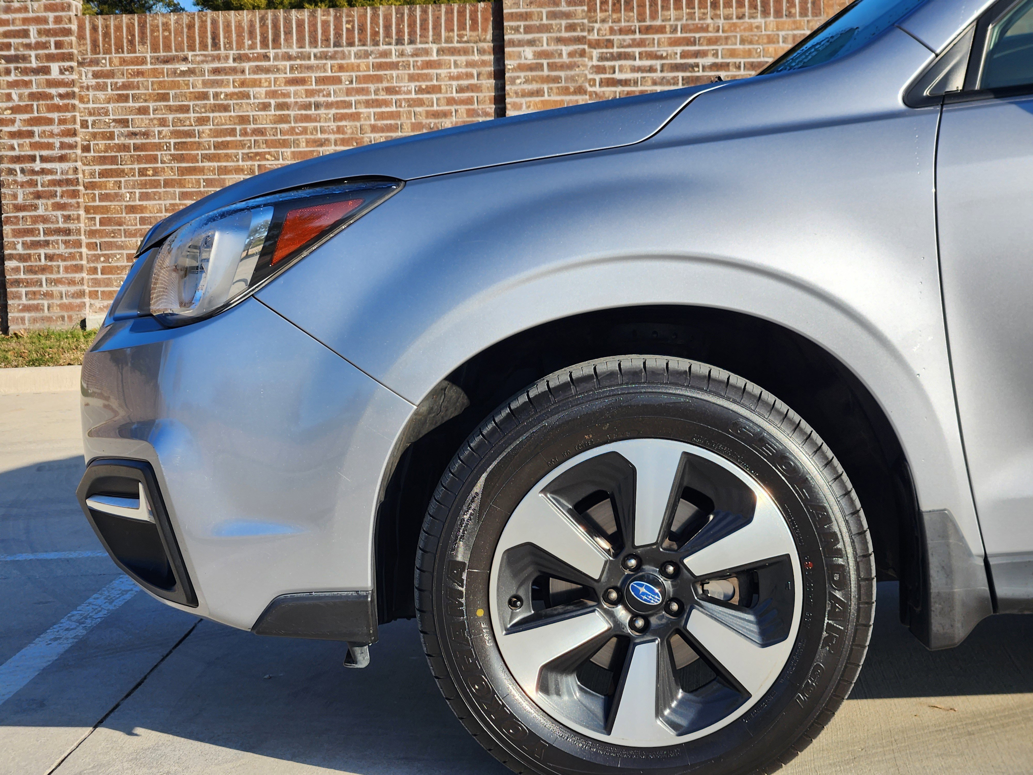 Used 2017 Subaru Forester 2.5i Premium w/ All-Weather Package image 10