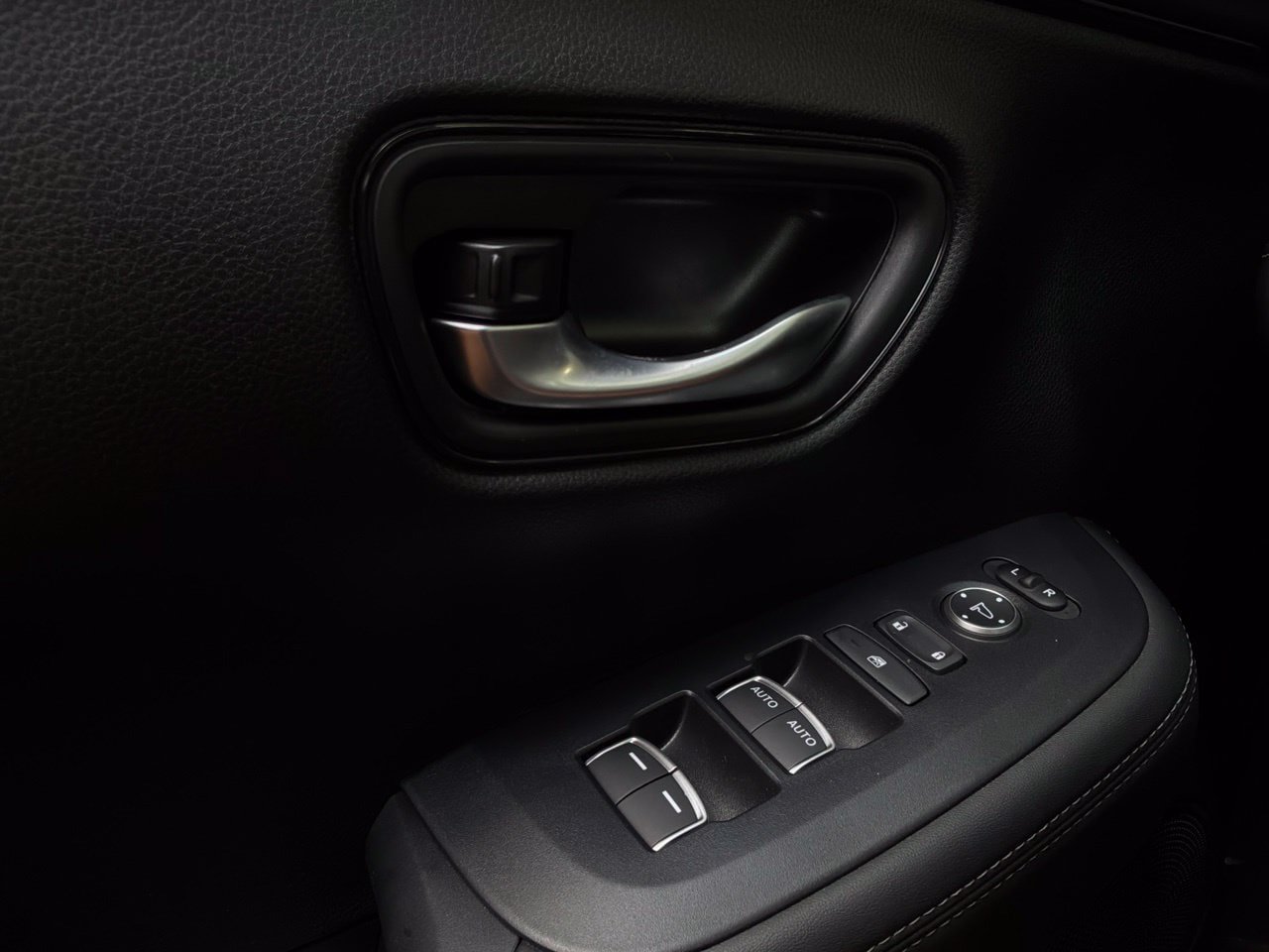 Used 2026 Honda HR-V EX-L image 23