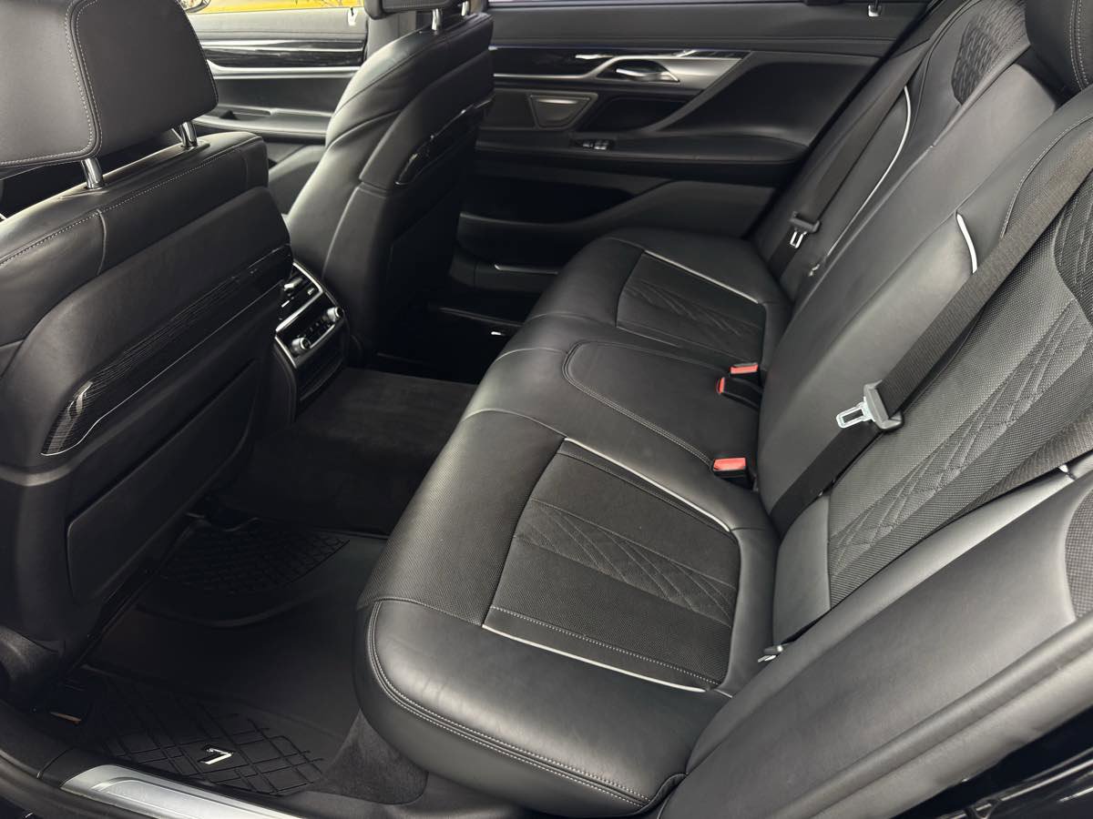 Used 2020 BMW 740i 740i w/ M Sport Package image 19