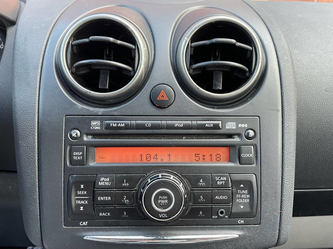 Used 2014 Nissan Rogue S image 14