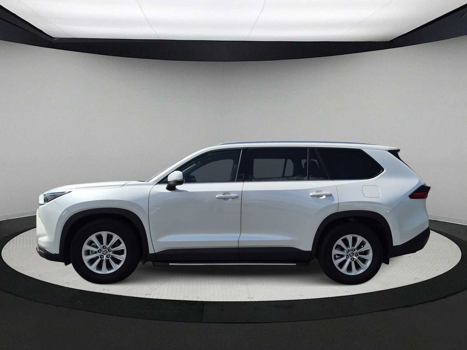 Used 2025 Toyota Grand Highlander AWD image 5