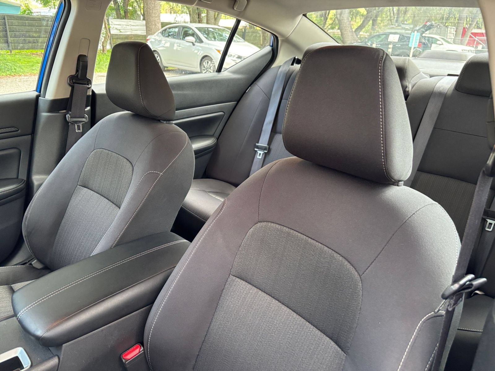 Used 2025 Nissan Altima 2.5 SV FWD image 31