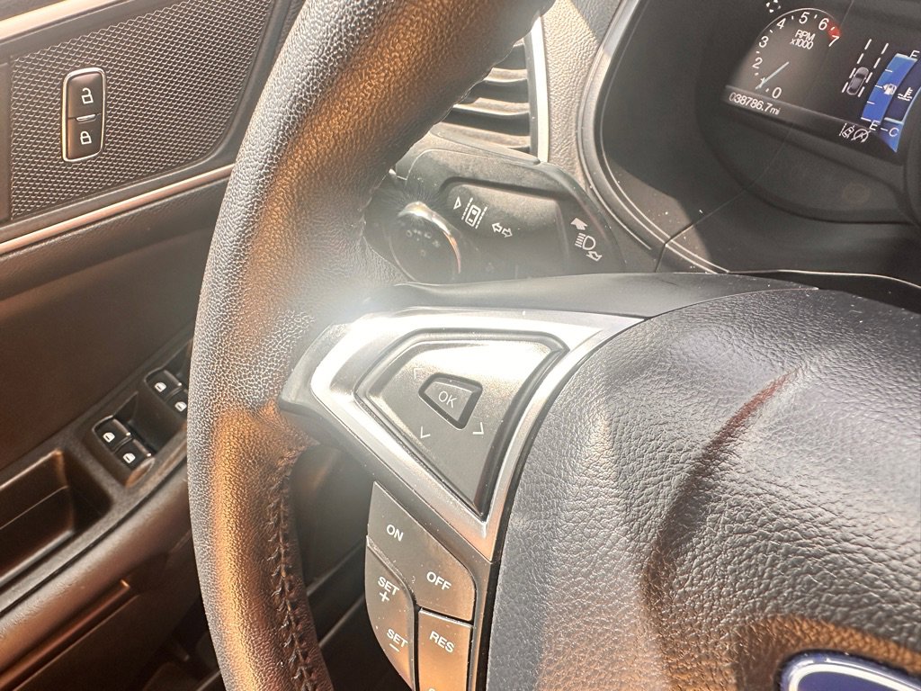 Used 2024 Ford Edge SEL image 37