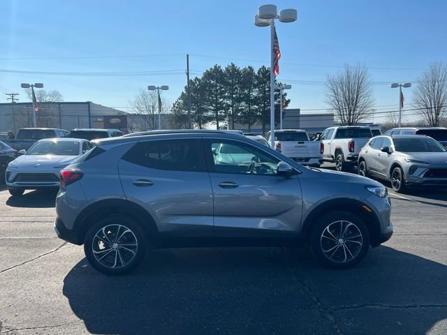Used 2023 Buick Encore GX Select AWD/4WD image 4