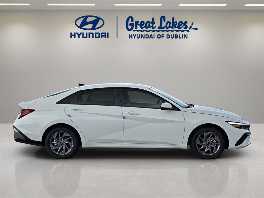 New 2026 Hyundai Elantra Blue image 6