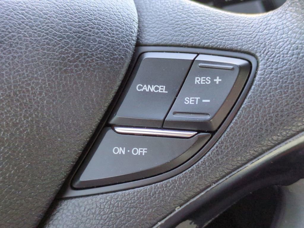 Used 2013 Hyundai Sonata Limited w/ Premium Pkg image 27