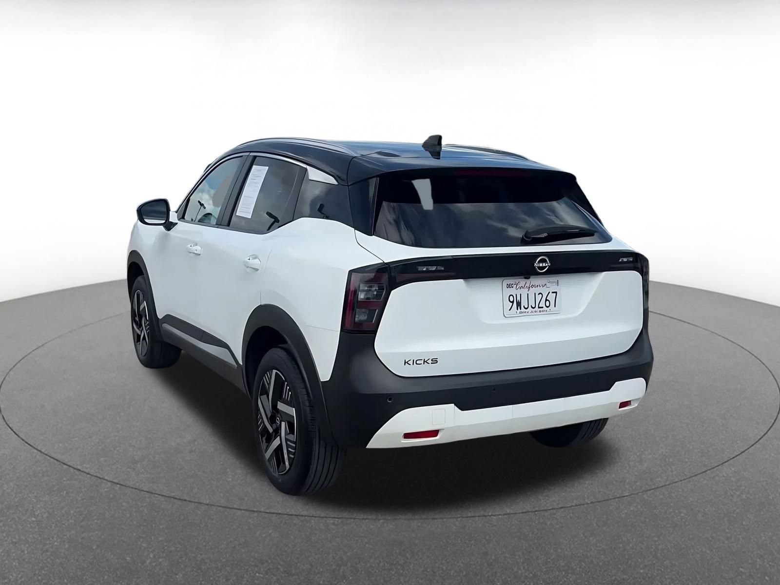 Used 2026 Nissan Kicks SV w/ Cold Weather Package FWD image 10