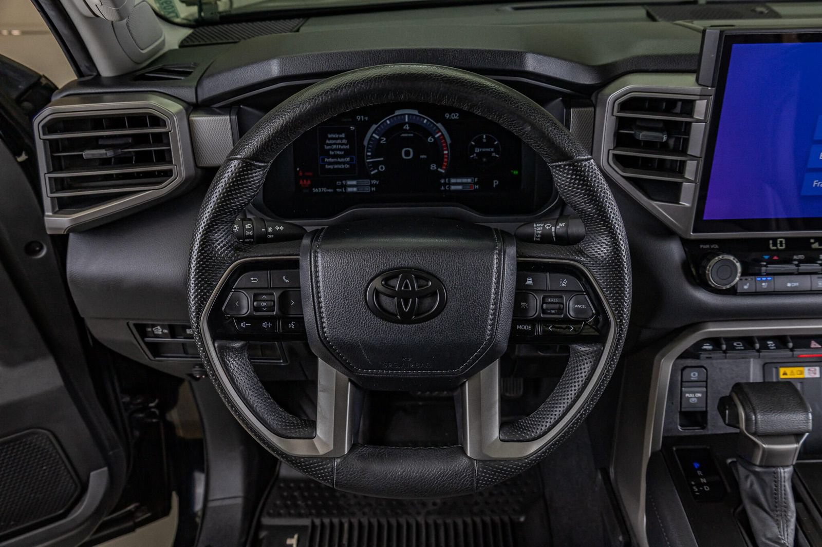 Used 2024 Toyota Tundra Limited AWD/4WD image 18