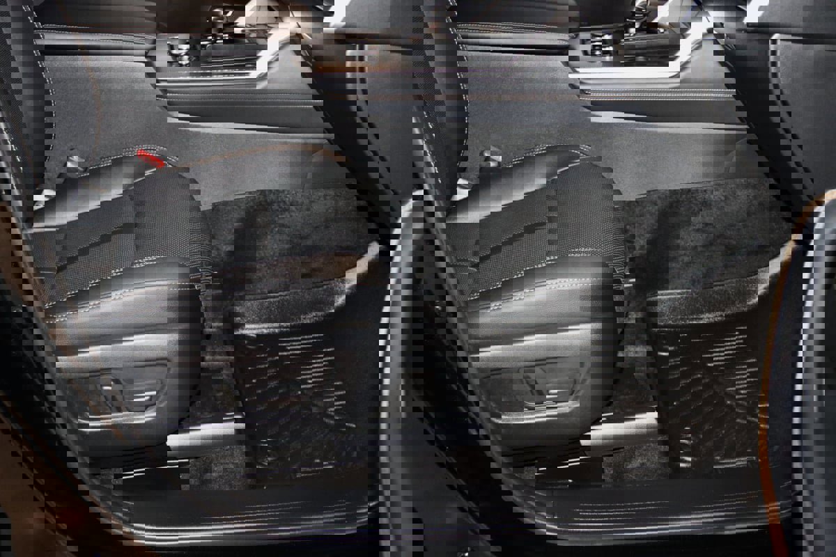 Used 2025 MAZDA CX-70 Plug-In Hybrid w/ Premium Pkg image 51