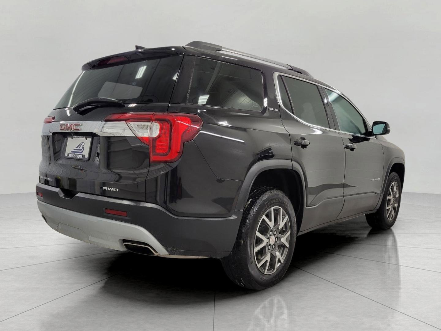 Used 2023 GMC Acadia SLE w/ Driver Convenience Package image 19