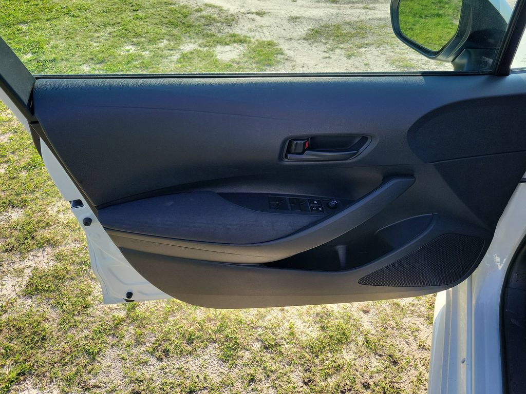 Used 2024 Toyota Corolla LE FWD image 11