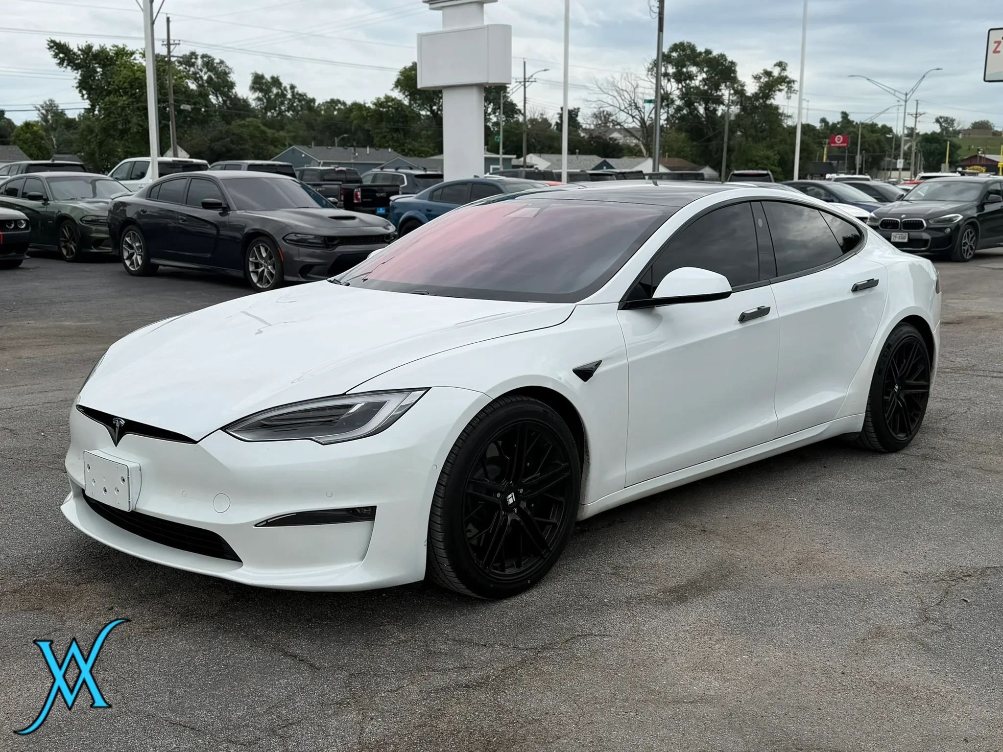 Used 2022 Tesla Model S Standard Range AWD/4WD image 3