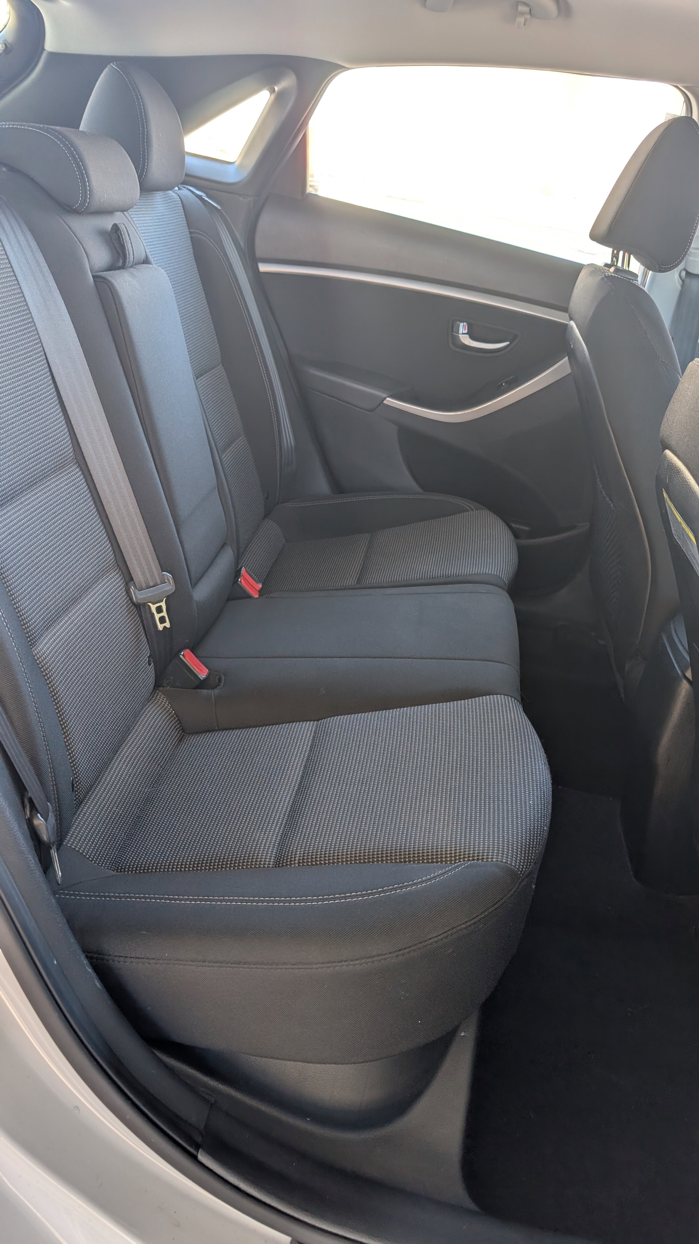 Used 2017 Hyundai Elantra GT FWD image 17