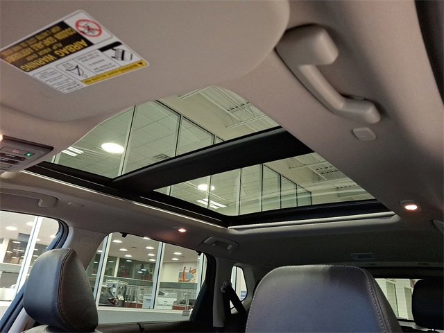 Used 2023 Nissan Rogue SL w/ SL Premium Package image 12