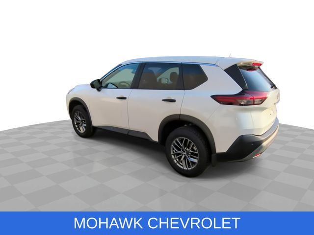 Used 2023 Nissan Rogue S image 7