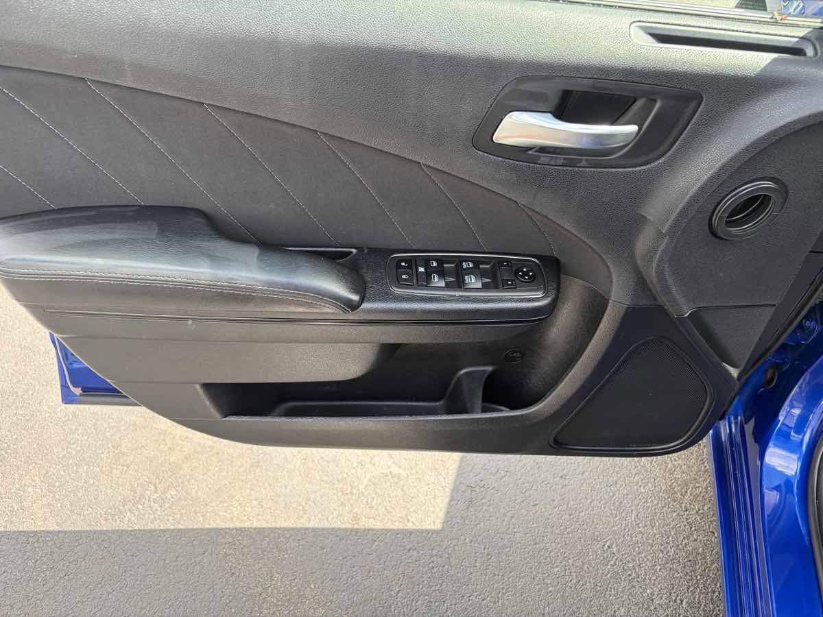 Used 2021 Dodge Charger SXT w/ Blacktop Package RWD image 15
