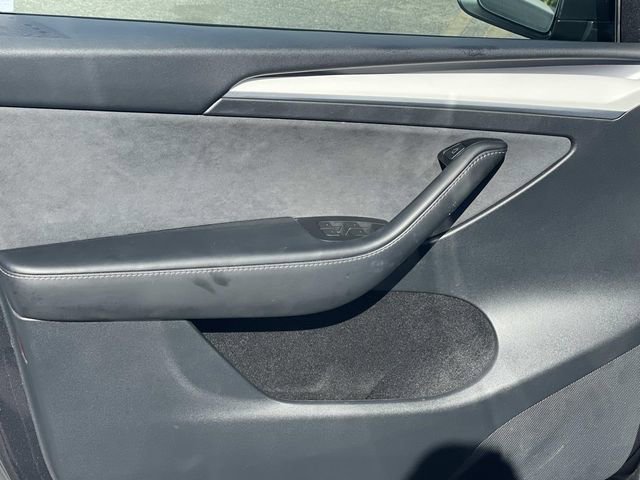 Used 2024 Tesla Model Y Long Range image 20